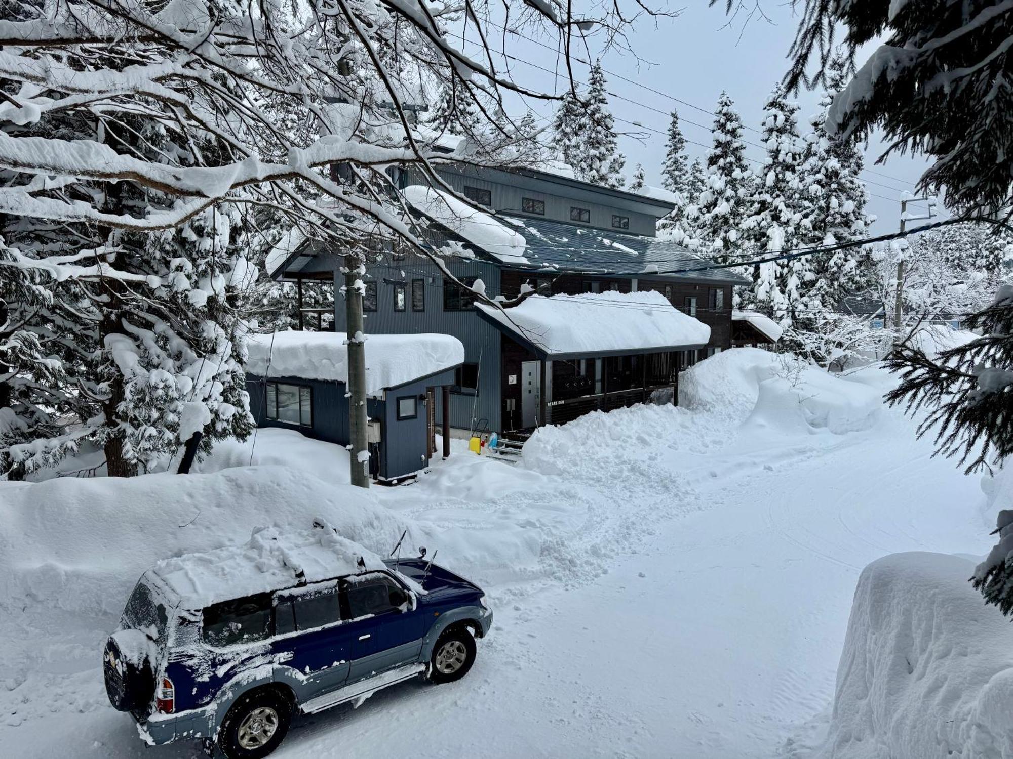 Bears Den Mountain Lodge Hakuba Zewnętrze zdjęcie